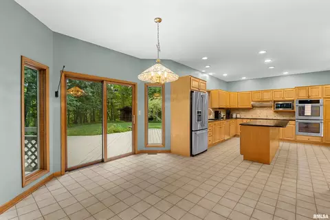725 W Bennett Ct, Dunlap, IL 61525 photo 21