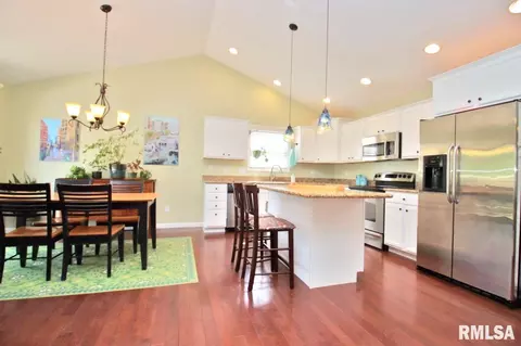 1413 Willow Dr, Washington, IL 61571 photo 9