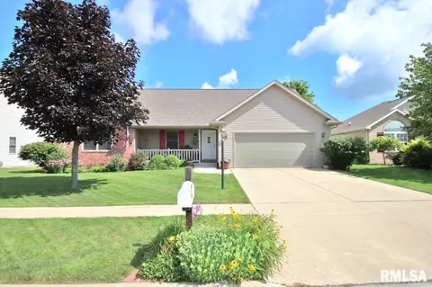 1413 Willow Dr, Washington, IL 61571 photo 2