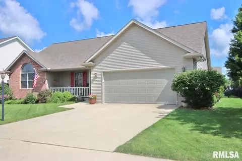 1413 Willow Dr, Washington, IL 61571 photo 3