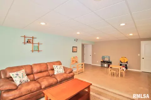 1413 Willow Dr, Washington, IL 61571 photo 35