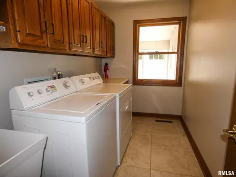 11620 N Strathmoore Ct, Dunlap, IL 61525 photo 14