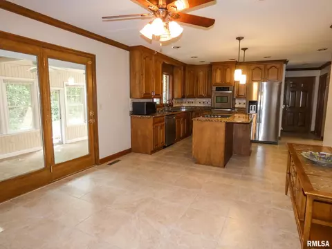 11620 N Strathmoore Ct, Dunlap, IL 61525 photo 12