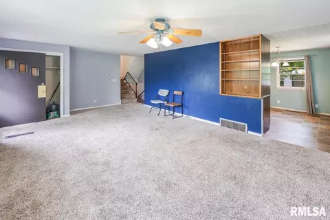 503 Devonshire Rd, Washington, IL 61571 photo 4