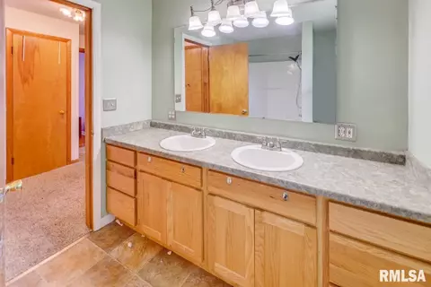 503 Devonshire Rd, Washington, IL 61571 photo 11