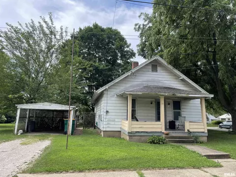 301 E Walker St, Macomb, IL 61455 photo 1