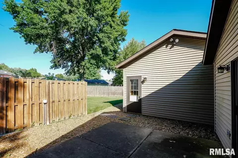 4603 W Pendleton Pl, Peoria, IL 61615 photo 32