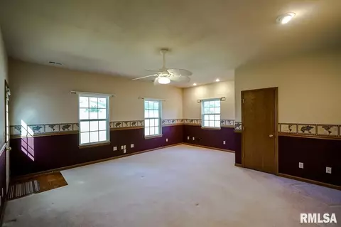 4603 W Pendleton Pl, Peoria, IL 61615 photo 12