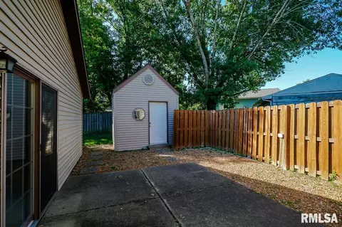 4603 W Pendleton Pl, Peoria, IL 61615 photo 31