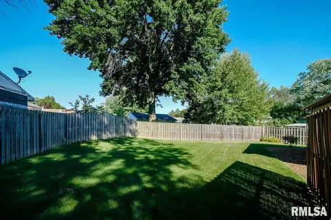 4603 W Pendleton Pl, Peoria, IL 61615 photo 28
