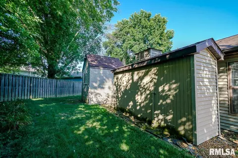 4603 W Pendleton Pl, Peoria, IL 61615 photo 33