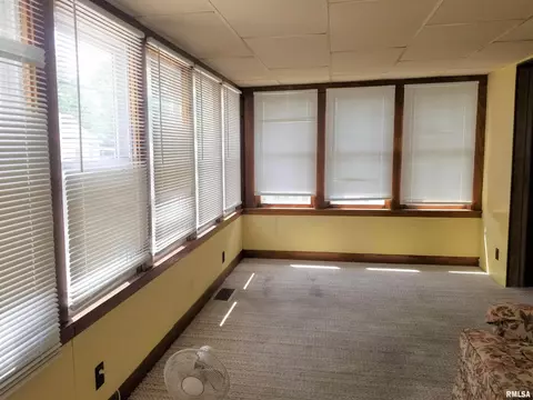 433 N 1st, Canton, IL 61520 photo 28