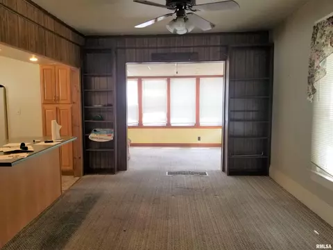 433 N 1st, Canton, IL 61520 photo 24