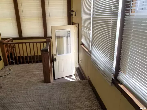 433 N 1st, Canton, IL 61520 photo 27