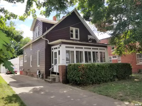 433 N 1st, Canton, IL 61520 photo 1