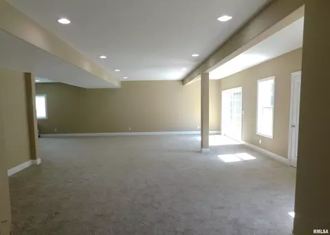 619 S Copperpoint Dr, Dunlap, IL 61525 photo 39