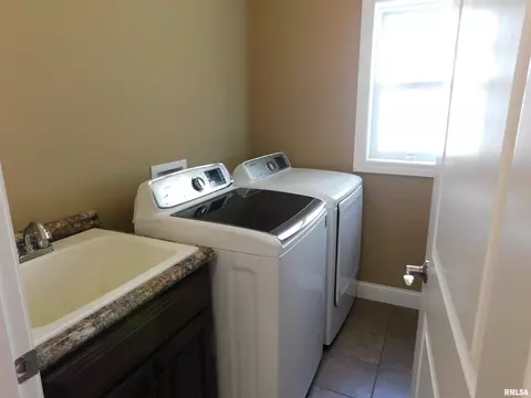 619 S Copperpoint Dr, Dunlap, IL 61525 photo 37