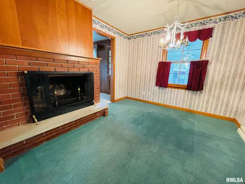 1429 Riverview Dr, Macomb, IL 61455 photo 8