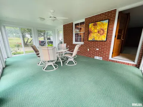 1429 Riverview Dr, Macomb, IL 61455 photo 16