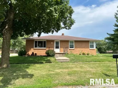 320 N Spring St, Metamora, IL 61548 photo 1