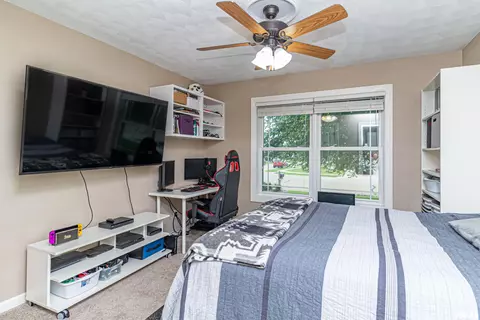 809 Deerfield Dr, Pekin, IL 61554 photo 40