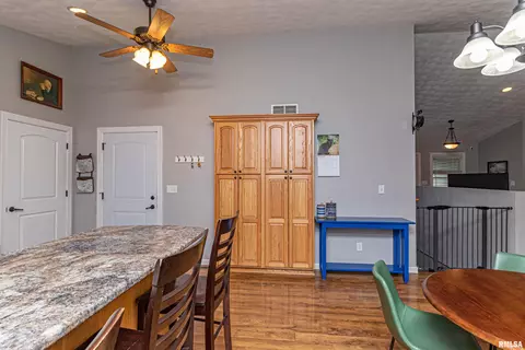 809 Deerfield Dr, Pekin, IL 61554 photo 36
