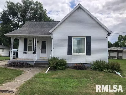 834 E Chestnut St, Canton, IL 61520 photo 1