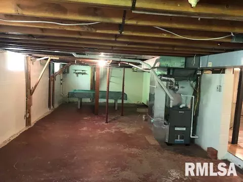 834 E Chestnut St, Canton, IL 61520 photo 21