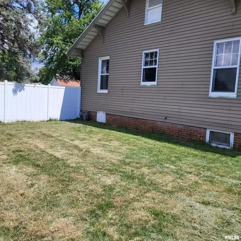 60 E Cherry St, Canton, IL 61520 photo 49