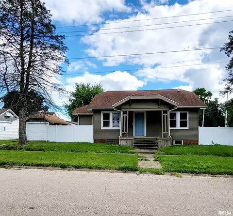 60 E Cherry St, Canton, IL 61520 photo 4