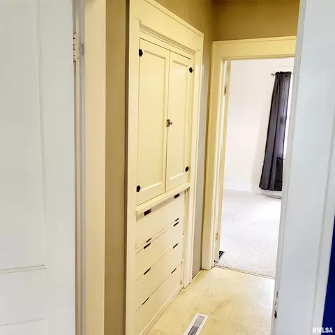 60 E Cherry St, Canton, IL 61520 photo 23