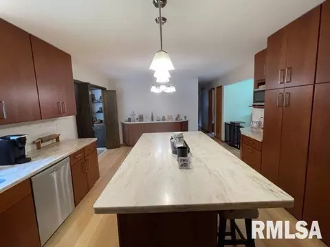 908 Pennyoaks Dr, Macomb, IL 61455 photo 13