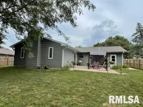 908 Pennyoaks Dr, Macomb, IL 61455 photo 28