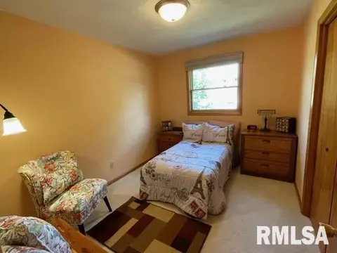 908 Pennyoaks Dr, Macomb, IL 61455 photo 21