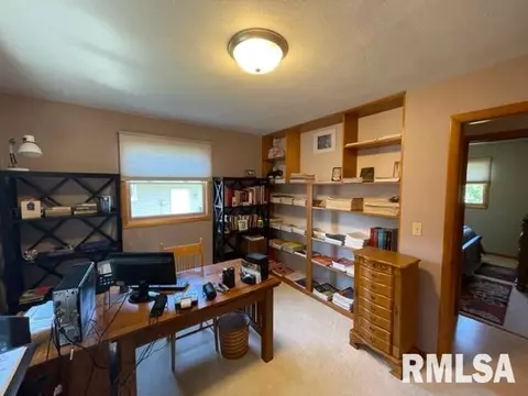 908 Pennyoaks Dr, Macomb, IL 61455 photo 19