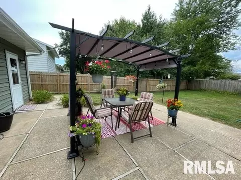 908 Pennyoaks Dr, Macomb, IL 61455 photo 26