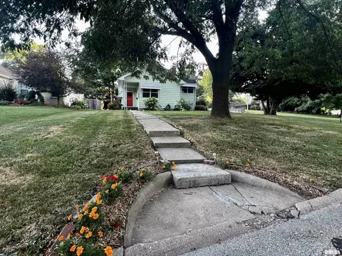836 Beverly Ave, Macomb, IL 61455 photo 32