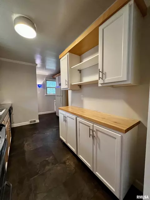 836 Beverly Ave, Macomb, IL 61455 photo 12