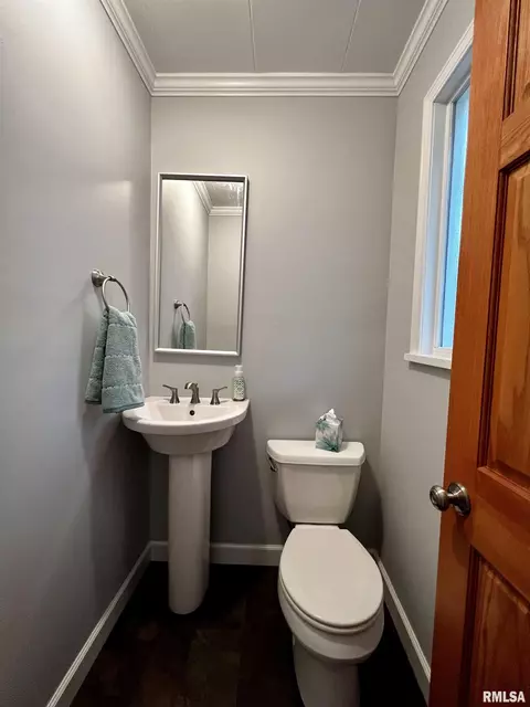 836 Beverly Ave, Macomb, IL 61455 photo 16