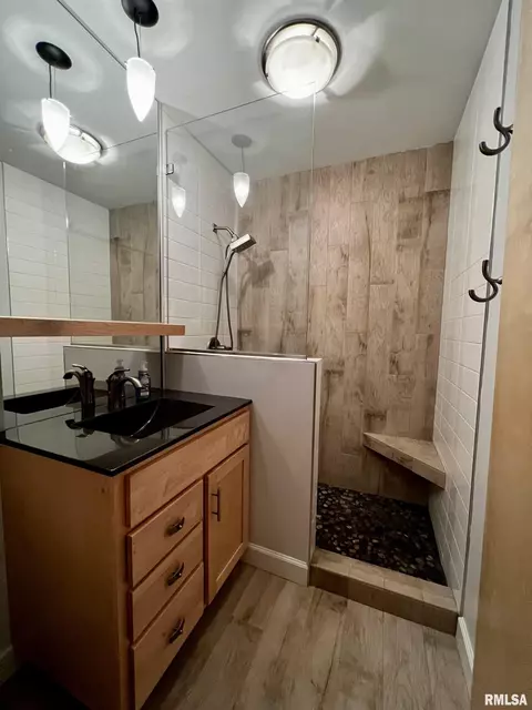 836 Beverly Ave, Macomb, IL 61455 photo 24