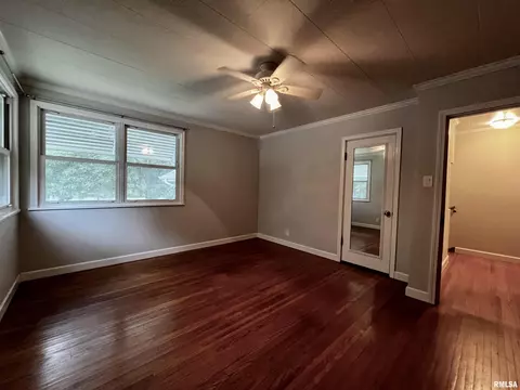 836 Beverly Ave, Macomb, IL 61455 photo 22