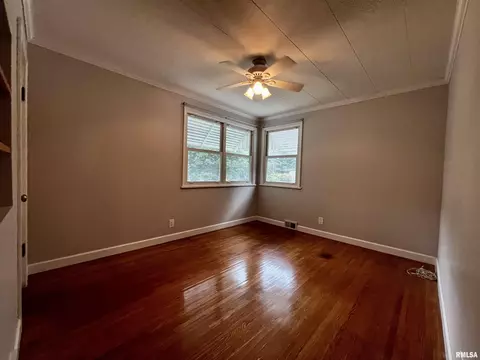 836 Beverly Ave, Macomb, IL 61455 photo 19