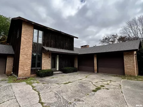 10 Rye Ct, Macomb, IL 61455 photo 1