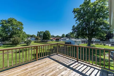 1215 E Chestnut St, Canton, IL 61520 photo 14