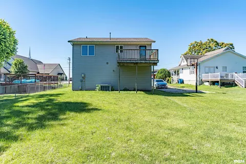 1215 E Chestnut St, Canton, IL 61520 photo 21