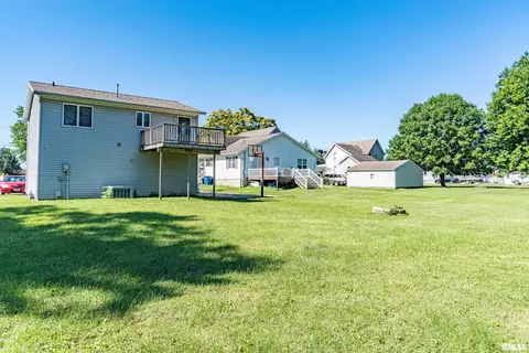 1215 E Chestnut St, Canton, IL 61520 photo 22