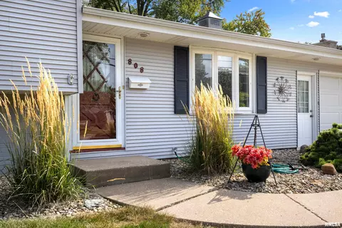 808 E Jackson St, Morton, IL 61550 photo 4