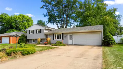 808 E Jackson St, Morton, IL 61550 photo 3