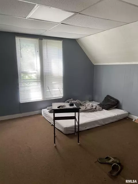 220 W Pierce St, Macomb, IL 61455 photo 8