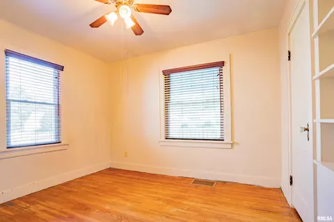 806 Spring St, Washington, IL 61571 photo 13